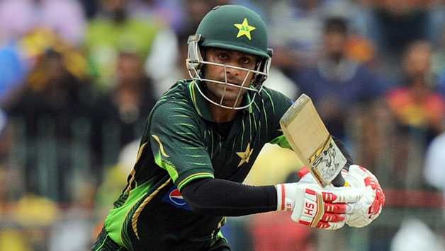 Mohammad Hafeez's century helps Pakistan beat England by 6 wickets at Abu Dhabi in 1st ODI