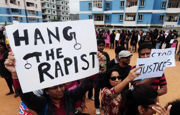 India teenager gang-raped, shot, dumped in well