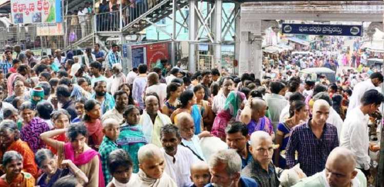 Devotees arrive by thousands -mini jataras