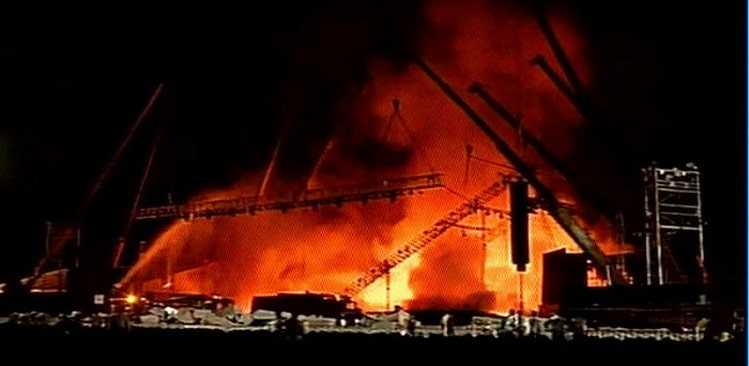 Fire broke out at "Make in India" event - no casualties so far