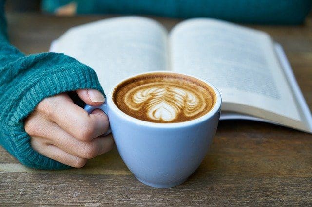 cafea cu o carte
