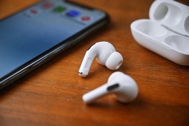 Wireless earphones